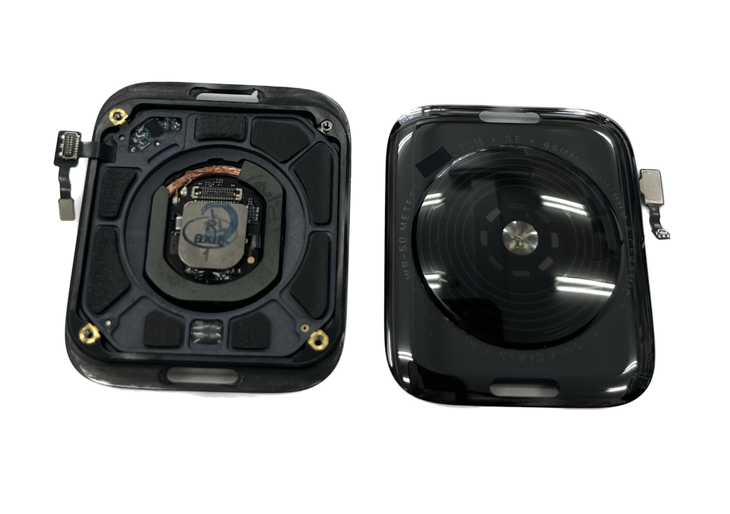 Apple Watch SE （第1世代）・44mm バックシェル 黒 4G