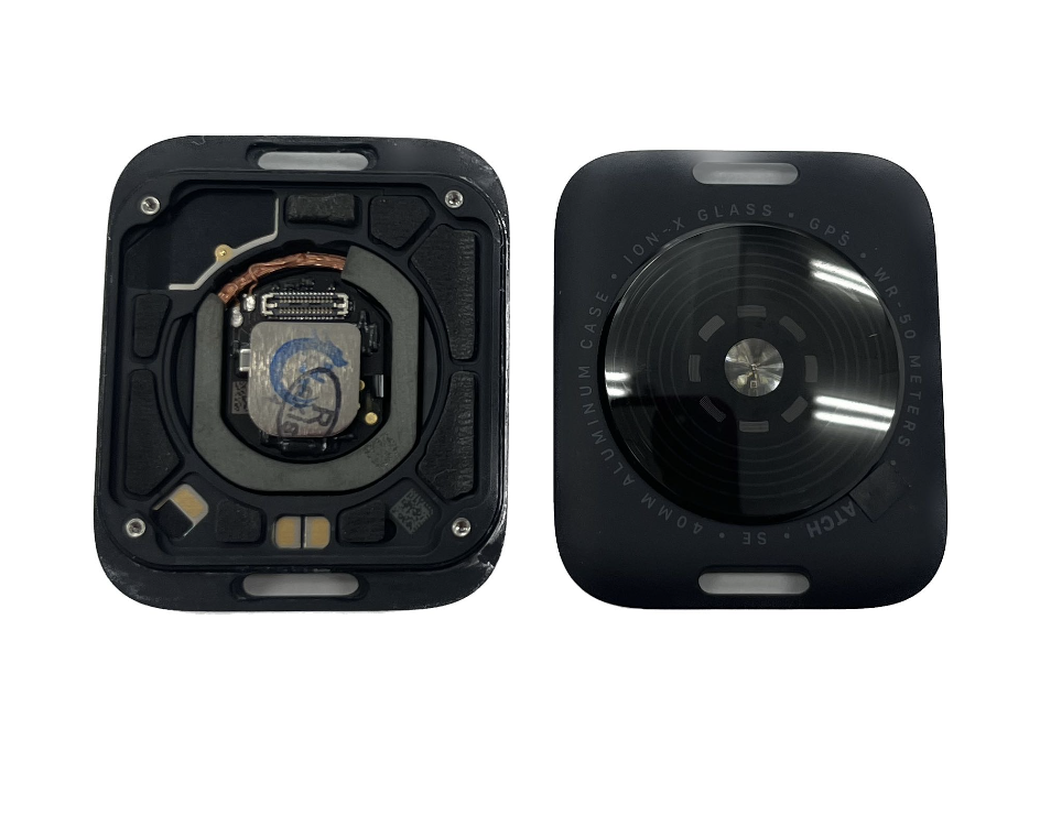 Apple Watch SE (第2世代)・40mm バックシェル 黒 GPS