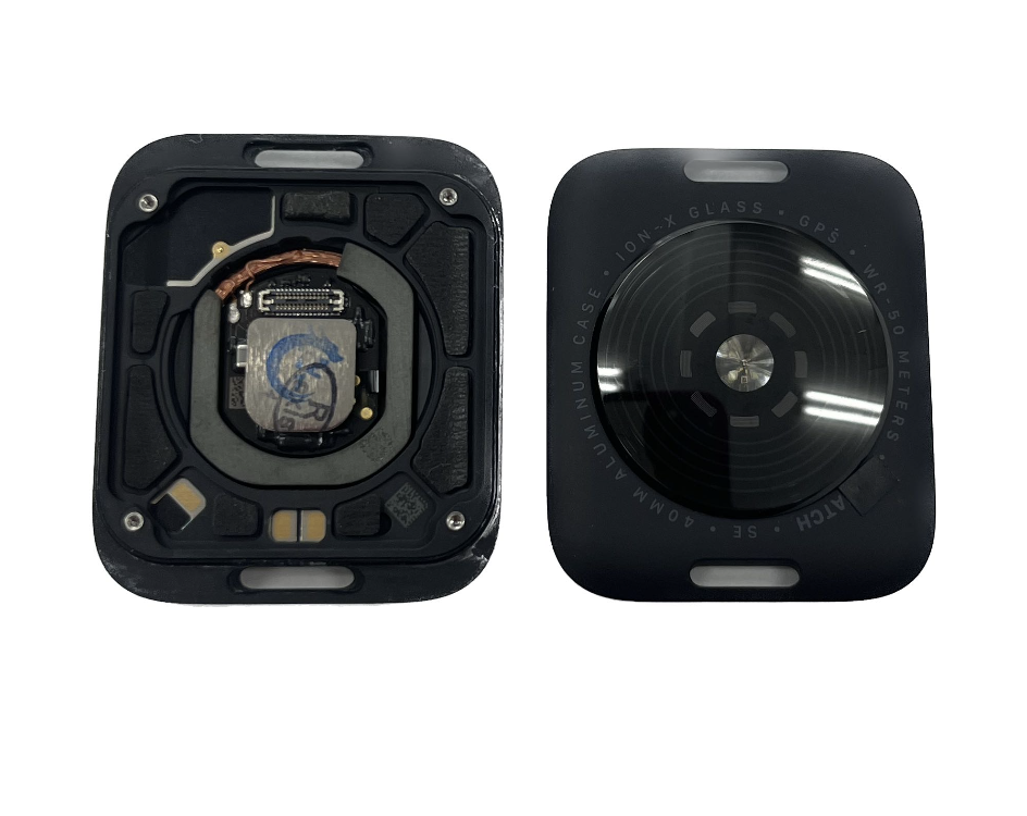 Apple Watch SE （第2世代）・40mm バックシェル 黒 GPS