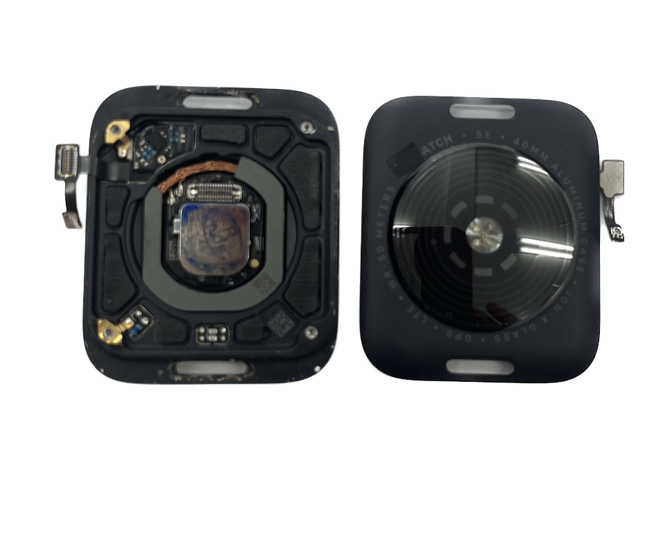 Apple Watch SE （第2世代）・40mm バックシェル 黒 4G