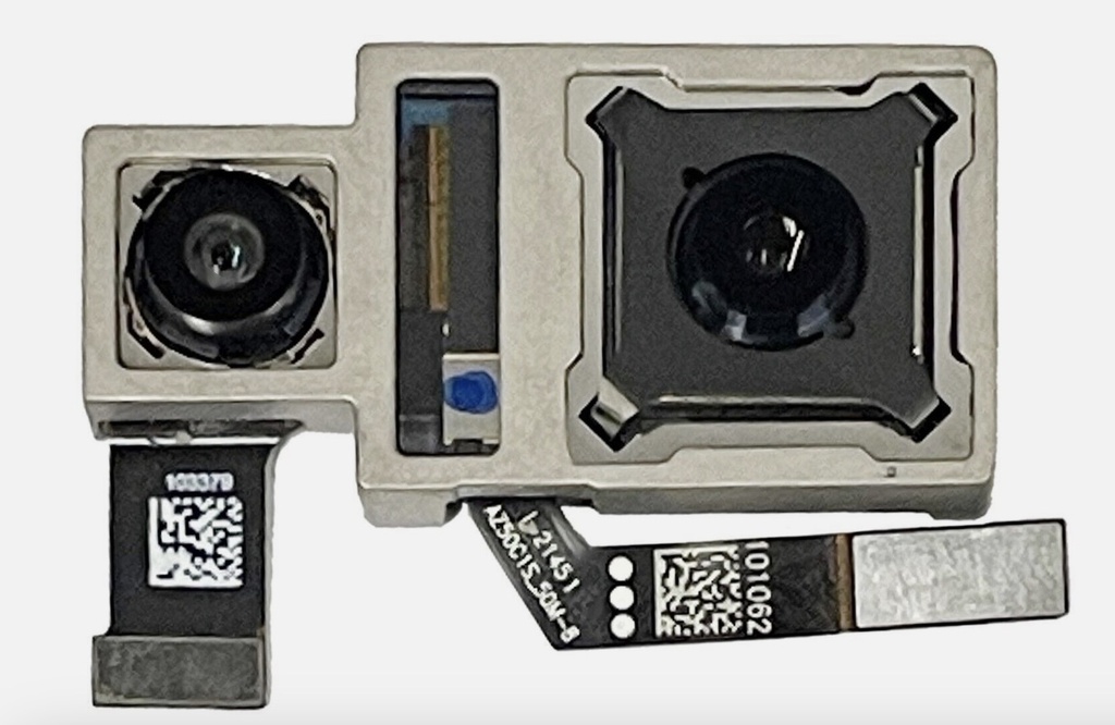 ASUS Zenfone9 アウトカメラ