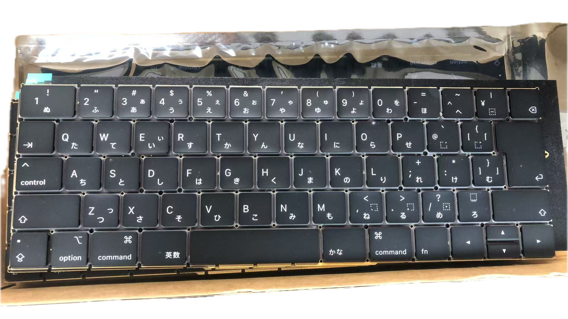 取り寄せ品） MacBook Pro 13-inch A1989 キーボード 日本版｜取り外し