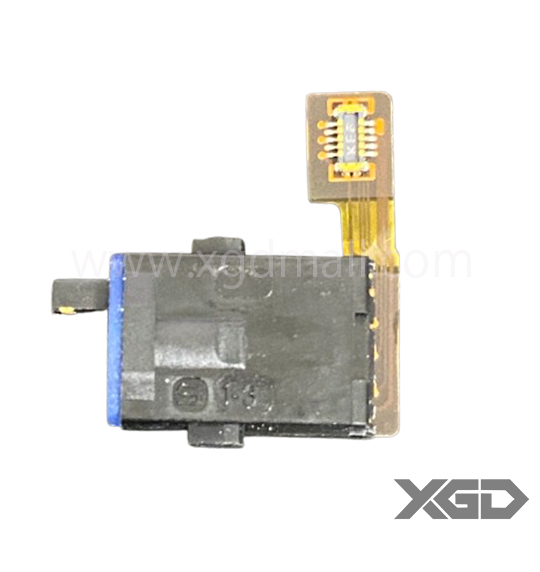 AQUOS Sense 7 イヤホンジャック 