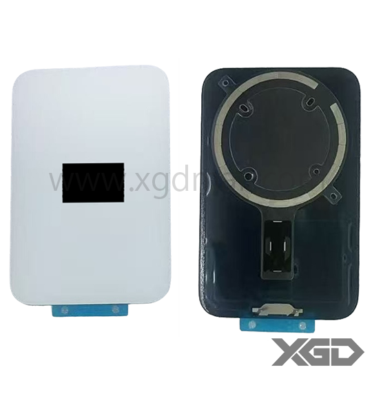 iPhone 17Pro Max バックガラス 互換品（MagSafe付き）銀